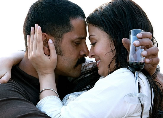 Aishwarya Rai Bachchan and Vikram to unite again for Mani Ratnam's Ponniyin Selvan? Aishwarya Rai Bachchan and Vikram to unite again for Mani Ratnam's Ponniyin Selvan?
