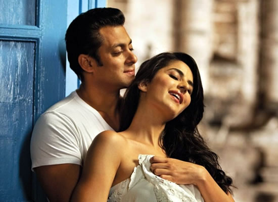 When Katrina was chucked out of John Abraham's Saaya and Salman laughed! When Katrina was chucked out of John Abraham's Saaya and Salman laughed!