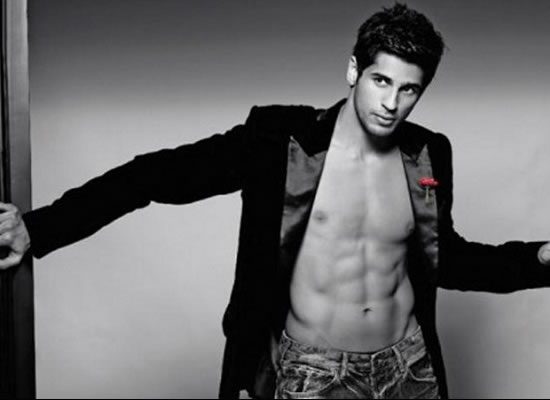 Yes, I'm in love, admits Sidharth Malhotra! Yes, I'm in love, admits Sidharth Malhotra!