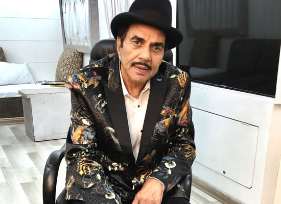 Legendary Dharmendra to get Raj Kapoor Lifetime Achievement Award! Legendary Dharmendra to get Raj Kapoor Lifetime Achievement Award!