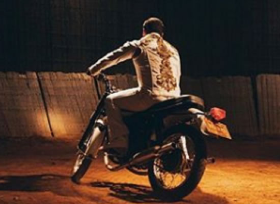 Ali Abbas Zafar to share glimpse of Salman Khan from the maut ka kuwan! Ali Abbas Zafar to share glimpse of Salman Khan from the maut ka kuwan!