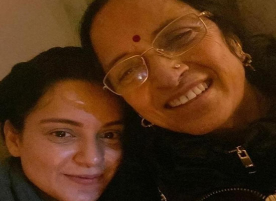 Kangana Ranaut's loveable selfie with her 'Panga woman' mom Aasha Ranaut!