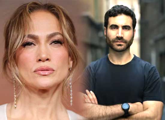 Jennifer Lopez and Brett Goldstein come together for Office Romance! Jennifer Lopez and Brett Goldstein come together for Office Romance!
