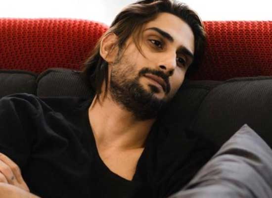 Prateik Babbar to reveal why he changed his name!