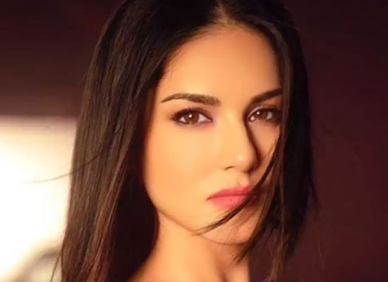 Sunny Leone's queen avatar in her next Tamil horror comedy film!