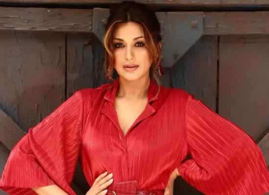 Sonali Bendre opens about her 23-24 inches scar post her cancer surgery!