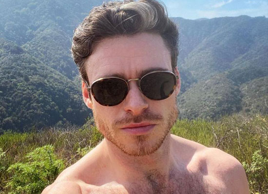 Richard Madden to share 'thirsty' shirtless selfie of himself!