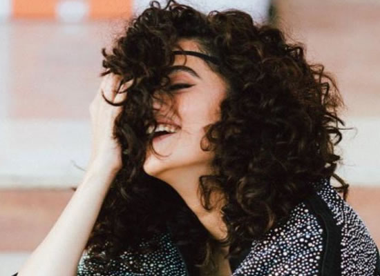 Taapsee Pannu's de-glam avatar with her voluminous curls!
