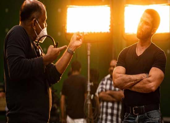 Shahid Kapoor to share a photo from Deva sets with director Rosshan Andrrews!