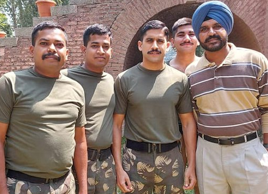 Naga Chaitanya to pose in an Army uniform on Laal Singh Chaddha sets! Naga Chaitanya to pose in an Army uniform on Laal Singh Chaddha sets!