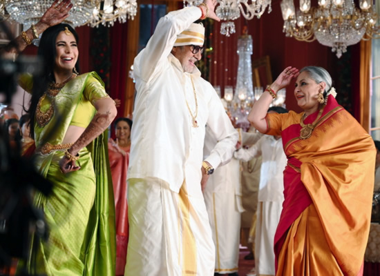 Katrina Kaif dances with Big B and Jaya Bachchan in a new ad!