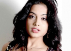 Sarah-jane Dias Sarah-jane Dias